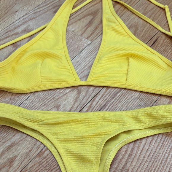 Yellow Ribbed Triangle Bikini Set - Picture 3 of 7